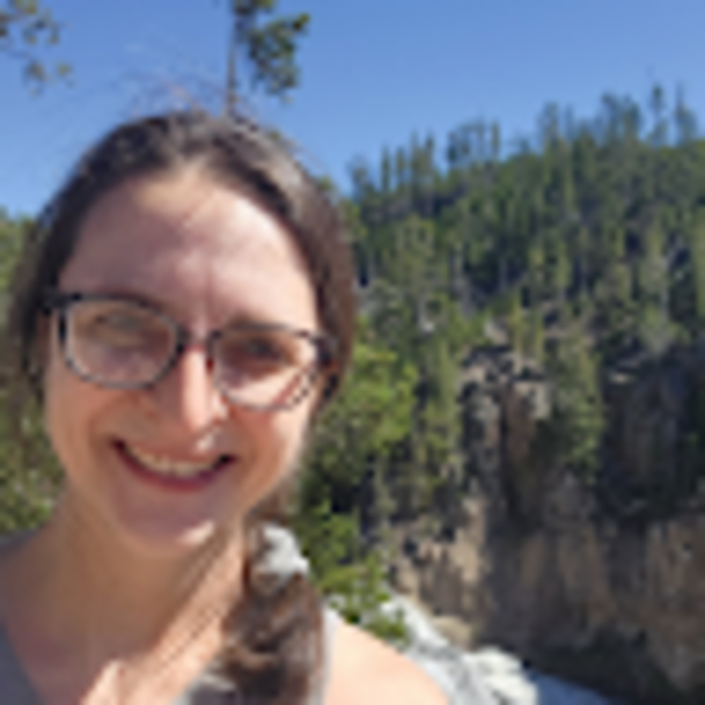 Meet your Posher, Stephanie